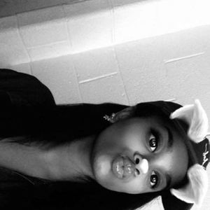 Meet your Posher, Yoshiko